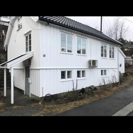 Apartment Sentrum Kjellerleilighet